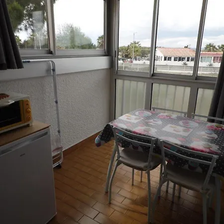 Cosy à 200m De La Avec Parking Privé Et Loggia, Animaux Admis - Fr-1-326-668 * Marseillan (Herault)