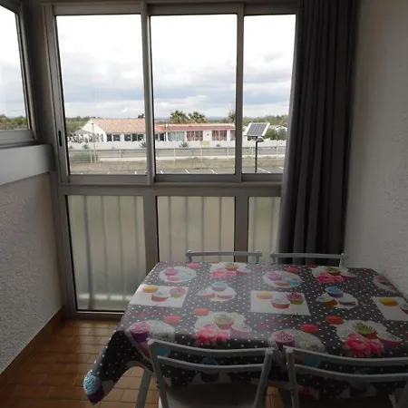 Cosy à 200m De La Avec Parking Privé Et Loggia, Animaux Admis - Fr-1-326-668 * Marseillan (Herault)