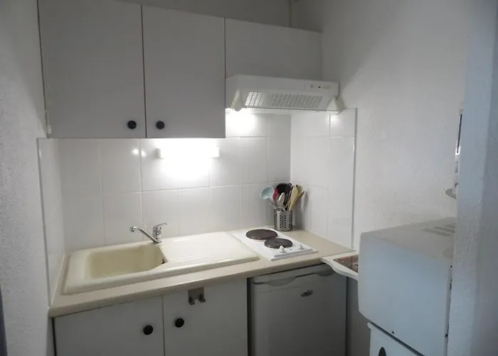Cosy A 200m De La Avec Parking Prive Et Loggia, Animaux Admis - Fr-1-326-668 Apartment *