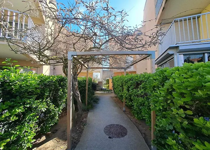 Apartment Cosy A 200m De La Avec Parking Prive Et Loggia, Animaux Admis - Fr-1-326-668 *